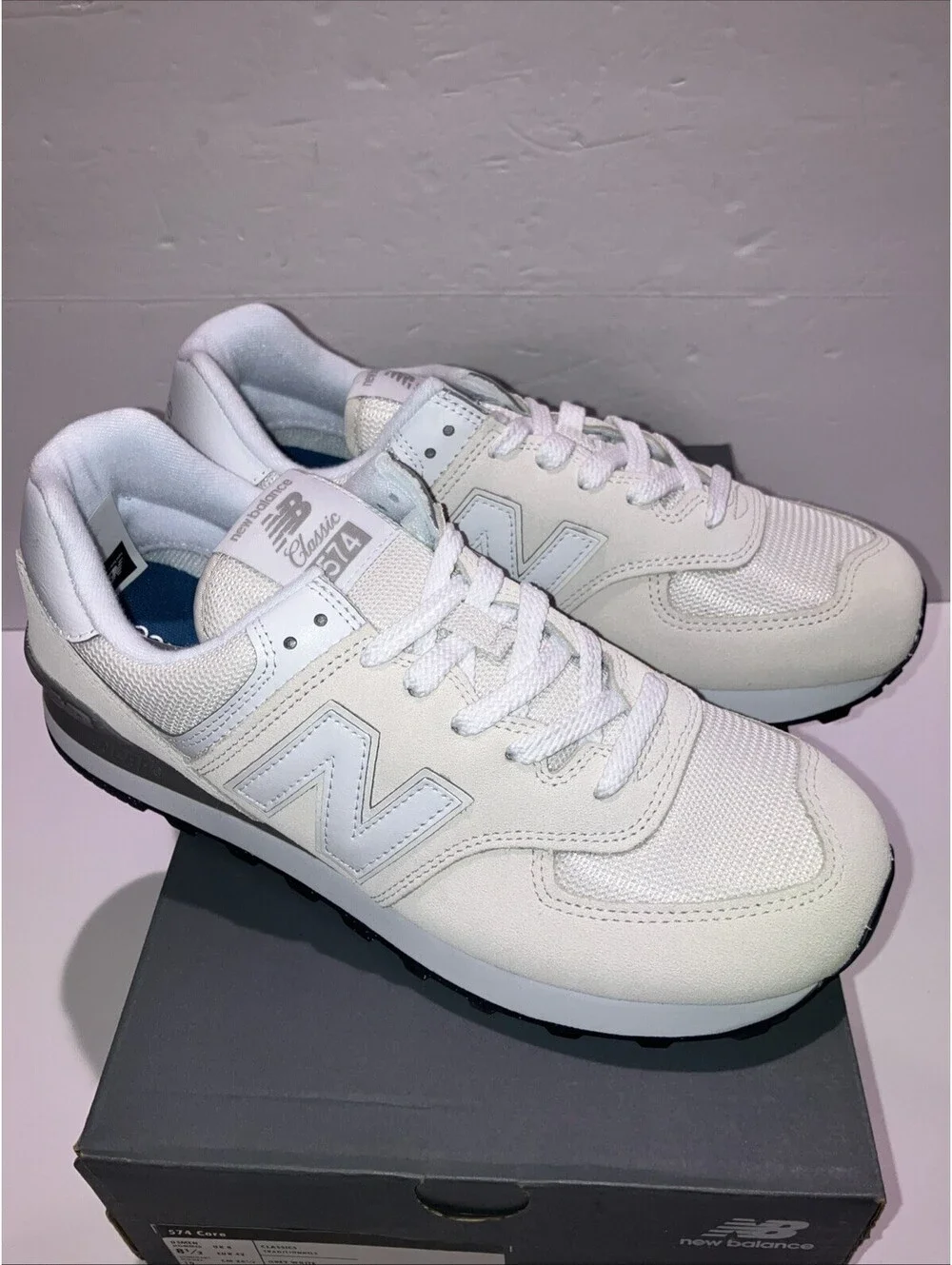 New balance 574 Core Nimbus Cloud White US Size Mens 8.5/Women’s 10 ML574EVW NEW